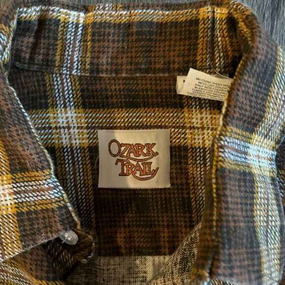 Vintage Ozark Trail Flannel Shirt Long Sleeve Button Up Brown Plaid Sz Medium - Picture 3 of 4
